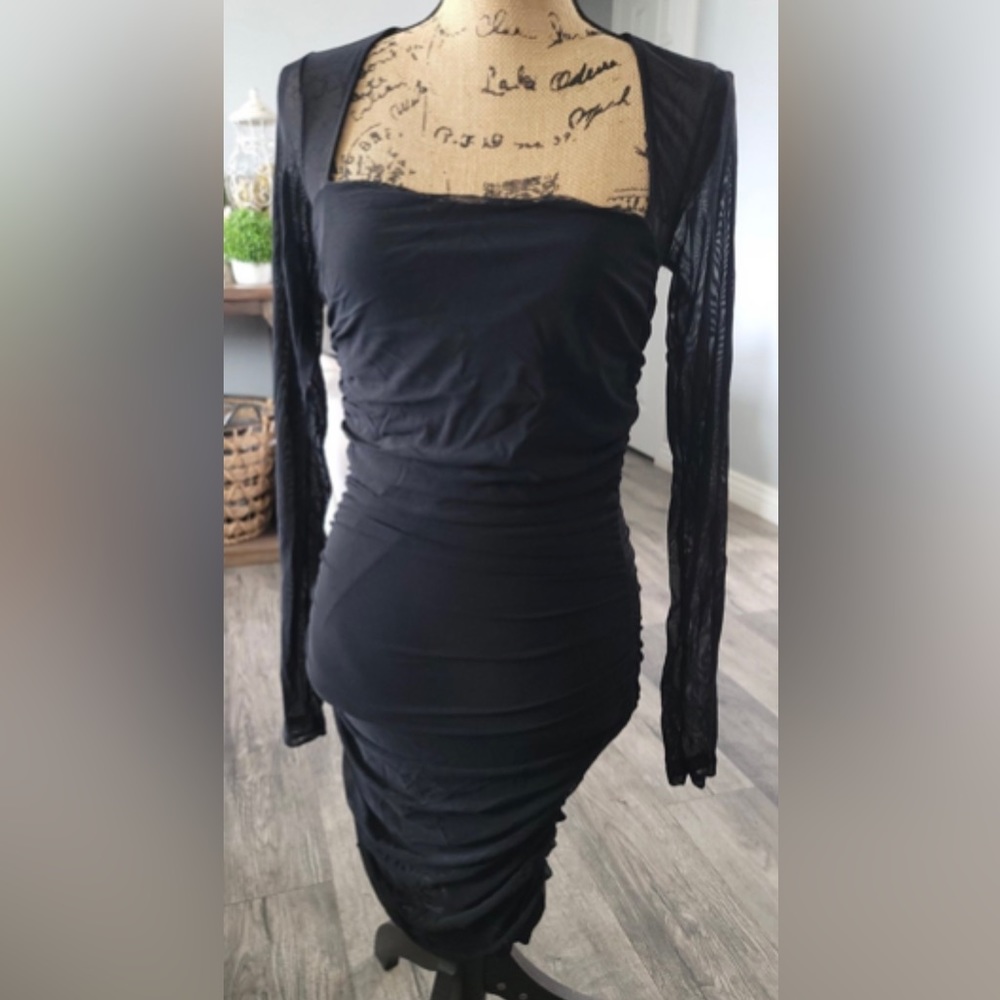 Fashion Nova Black dress - Picture 3 of 7